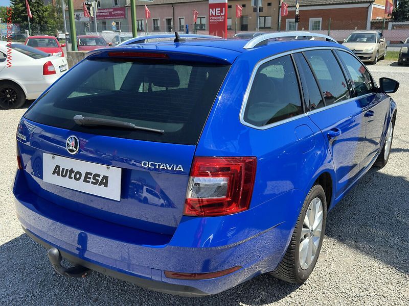 Škoda Octavia (2018) 1.6 TDi, AT, navi, autoAC - fotka 4 z 19