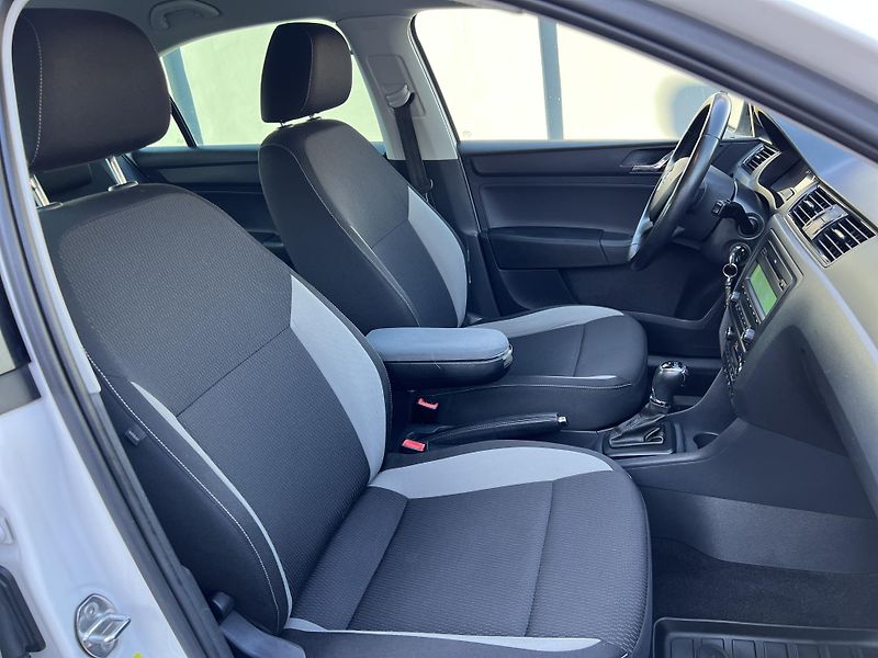 Škoda Rapid 1.4TSi 90kw DSG KLIMA ALU ČR - fotka 29 z 38