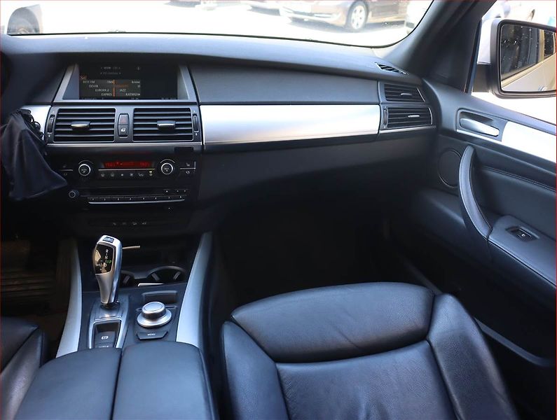 BMW X5 (2008) 3.0sd, 4X4, Automat, 7 míst - fotka 8 z 20