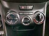 Peugeot 2008 (2014) Active 1.2 PureTech - náhled 13