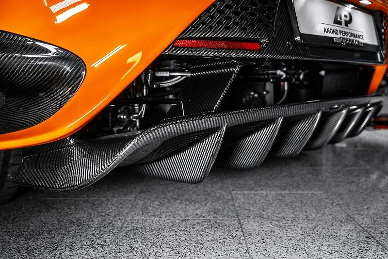 McLaren 765LT LIFT/B&W/MSO/CARBON/BREAKS - fotka 23 z 40