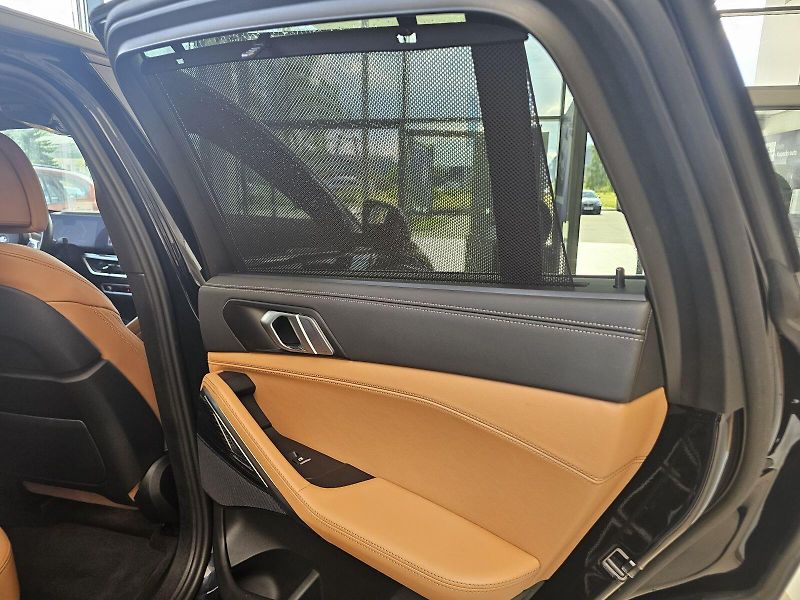BMW X6 (2024) xDrive30d M Sport - fotka 15 z 27