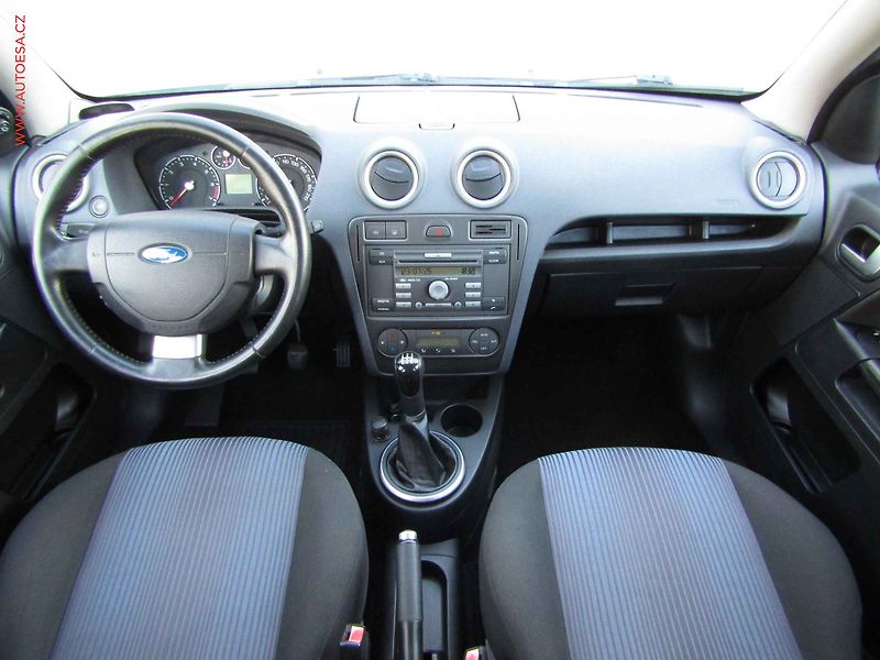 Ford Fusion (2007) 1.4i, ČR, AC, park.asist - fotka 8 z 16