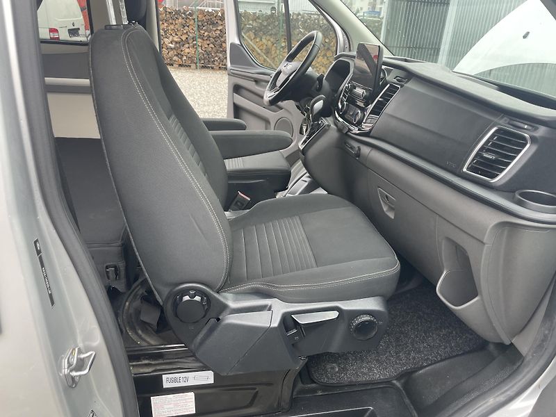 Ford Transit 2.0TDCi 130PS CONECT KARMANN - fotka 102 z 185