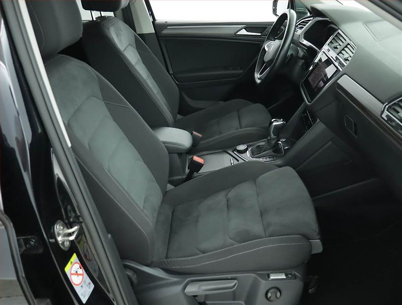 Volkswagen Tiguan (2022) Elegance 2.0 TDI - fotka 9 z 16