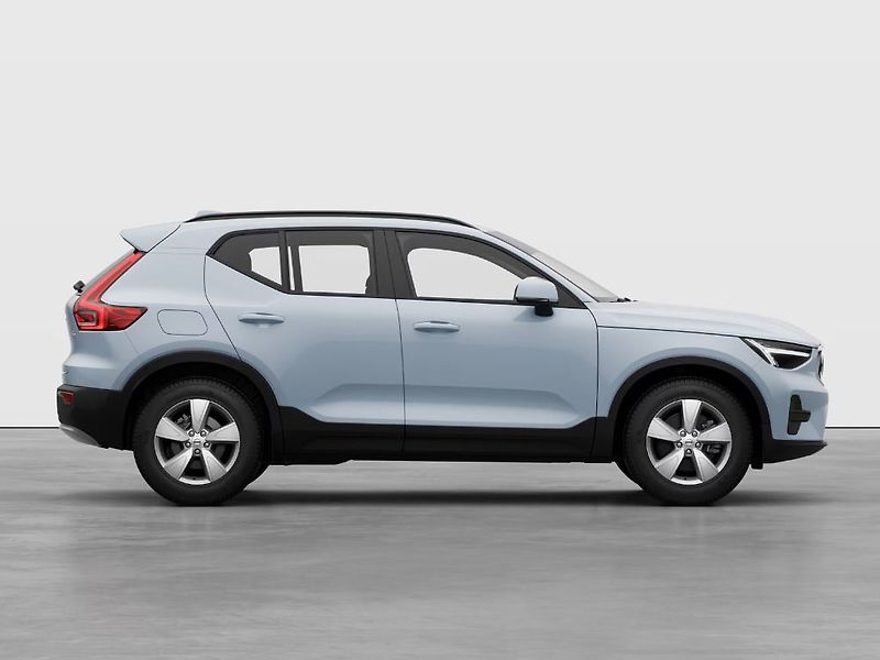 Volvo XC40 ESSENTIAL B3 FWD 120kW - fotka 7 z 13