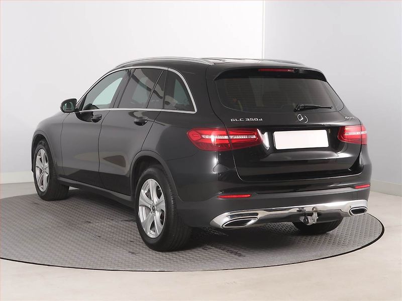 Mercedes-Benz GLC (2018) 350 d 4MATIC - fotka 4 z 12