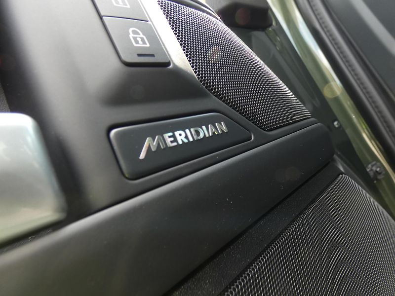 Land Rover Defender (2026) 110 X-Dynamic SE P425          - fotka 13 z 38