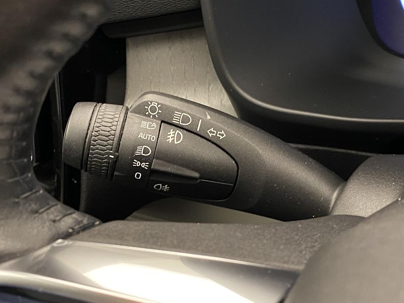 Volvo XC40 D4 AWD INSCRIPTION REZERVACE - fotka 21 z 44
