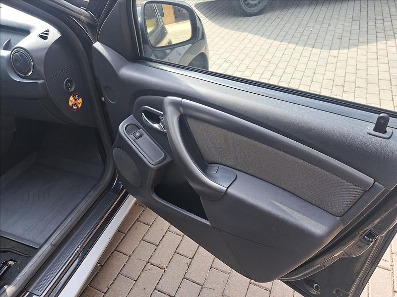 Dacia Duster 1,5 dCi Black edition - fotka 46 z 48