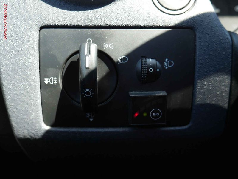 Ford Fusion (2012) 1.4i, ČR, AC, tažné - fotka 16 z 17