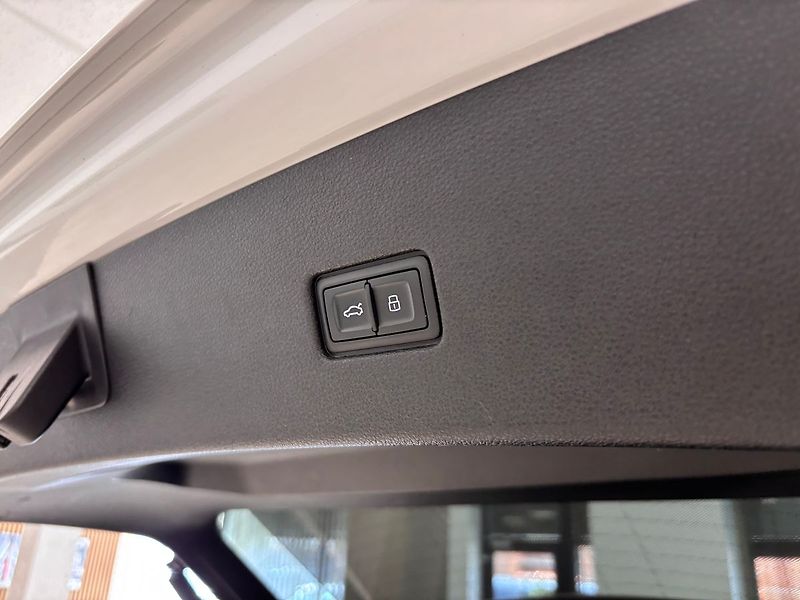 Audi Q8 50 3.0 TDI QUATTRO S-LINE - fotka 23 z 34