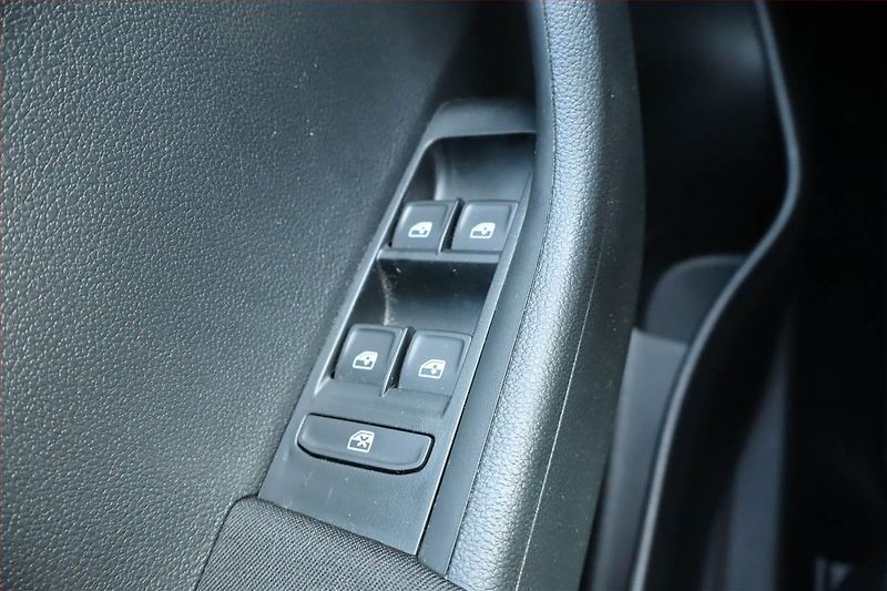 Škoda Fabia (2018) Extra 1.0, Serv.kniha - fotka 19 z 22