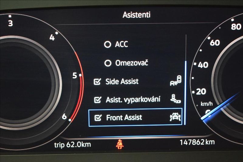 Volkswagen Tiguan 2,0 TDi, virtual,pano,navi, - fotka 39 z 44