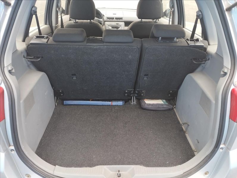Mazda 2 1,2 - fotka 14 z 14