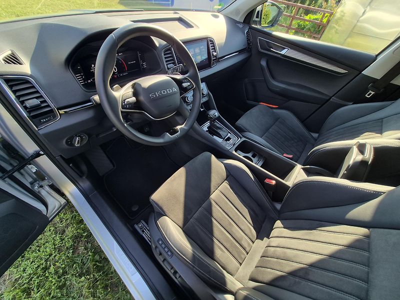 Škoda Karoq (2025) Karoq 1.5 tsi TOP selection  - fotka 12 z 29