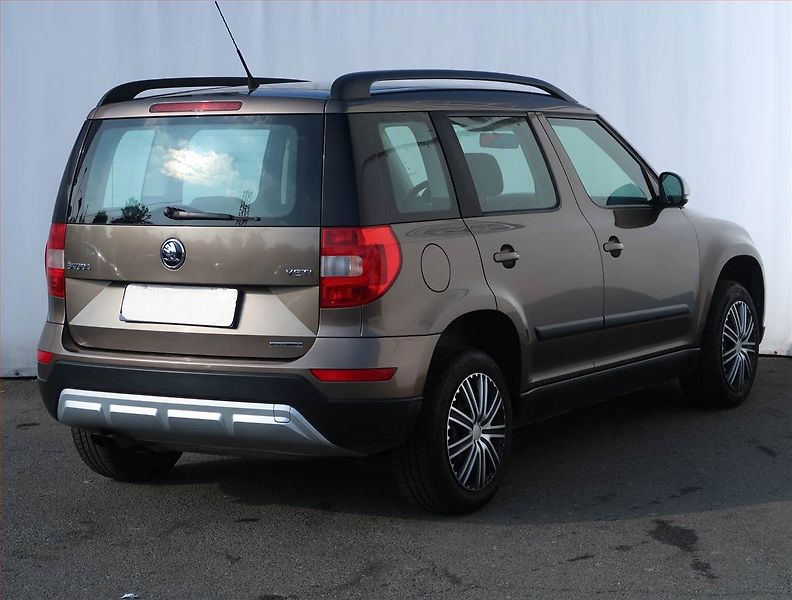 Škoda Yeti (2015) 1.6 TDI, Tempomat - fotka 5 z 17