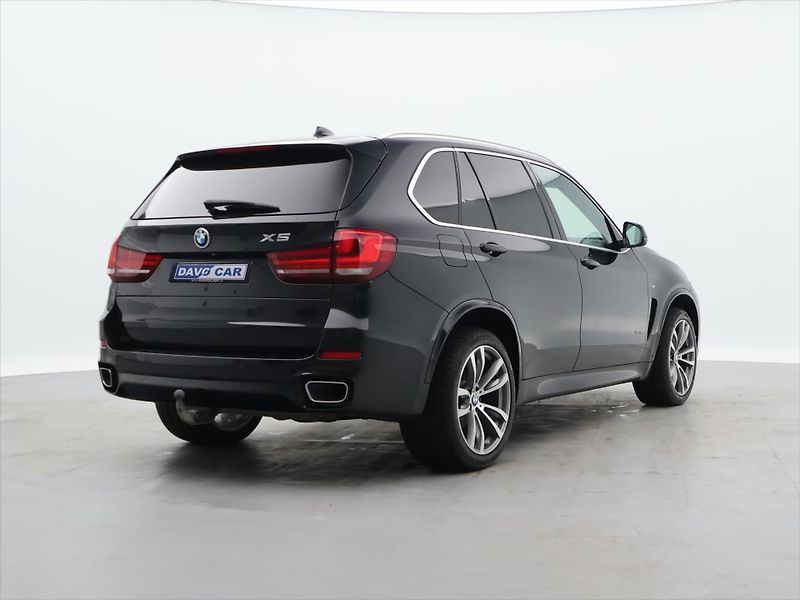 BMW X5 3,0 40d 230kW xDrive M-Paket C - fotka 7 z 32