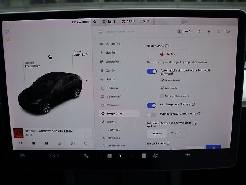 Tesla Model Y (2022) - fotka 36 z 45