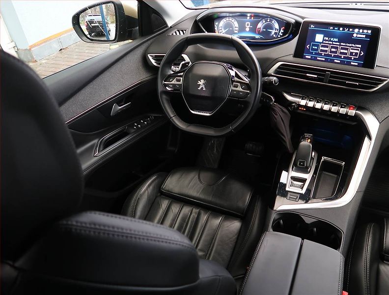 Peugeot 3008 (2017) Allure 1.6 THP, Automat - fotka 7 z 21