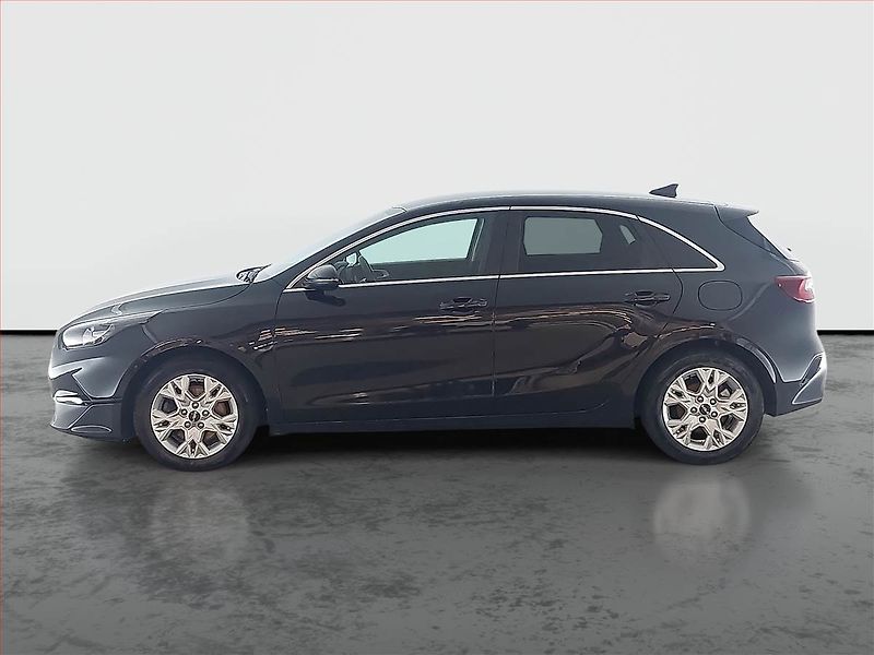 Kia Ceed (2022) 1.0 T-GDI, Serv.kniha - fotka 3 z 18
