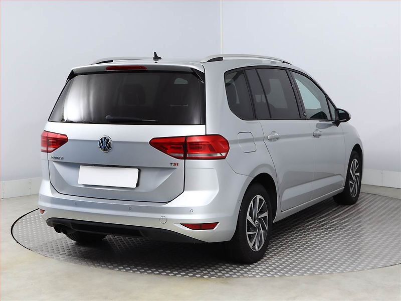 Volkswagen Touran (2017) Comfortline 1.4 TSI, Automat - fotka 5 z 18