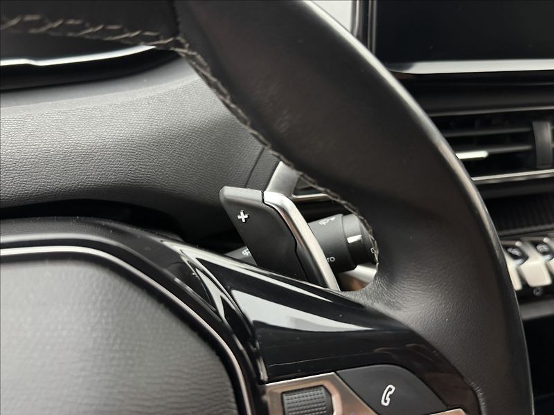 Peugeot 3008 1,2 ALLURE AUTOMAT LED 1MAJ ČR - fotka 14 z 42
