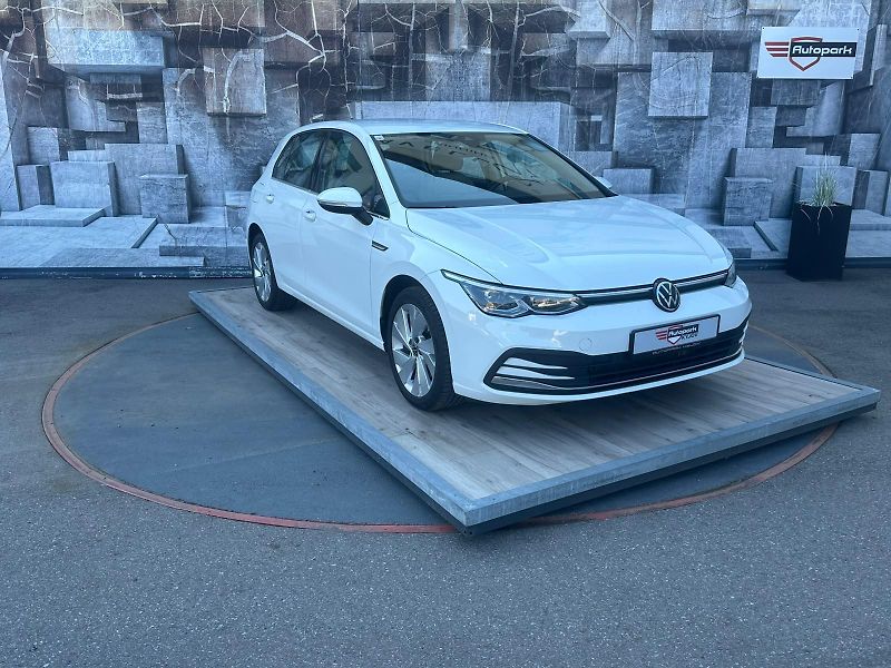 Volkswagen Golf (2022) 2.0TDi, 110KW,STYLE,MATRIX,DPH - fotka 1 z 26