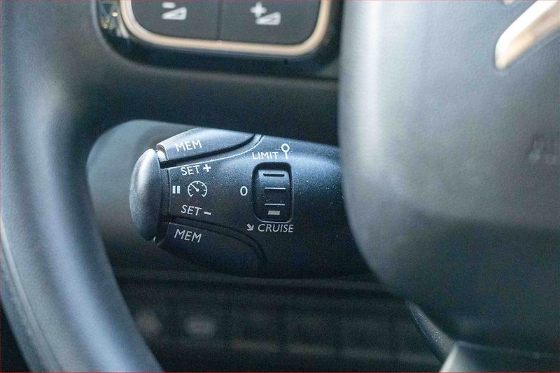 Citroën Berlingo (2022) Maxi Live Pack 1.2 PureTech - fotka 16 z 19