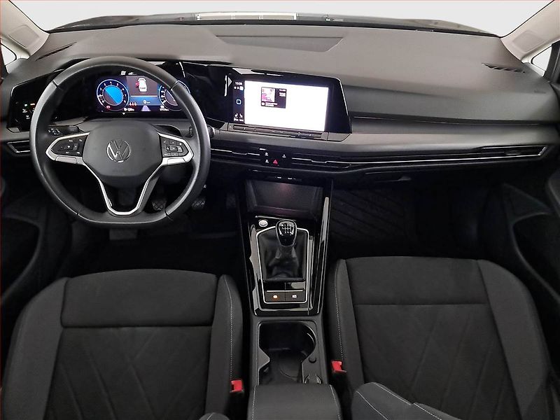 Volkswagen Golf (2023) Style 1.5 TSI - fotka 8 z 16