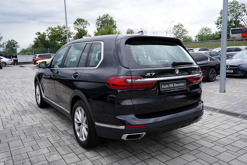 BMW X7 40i xDrive/panorama/7 míst - fotka 4 z 47