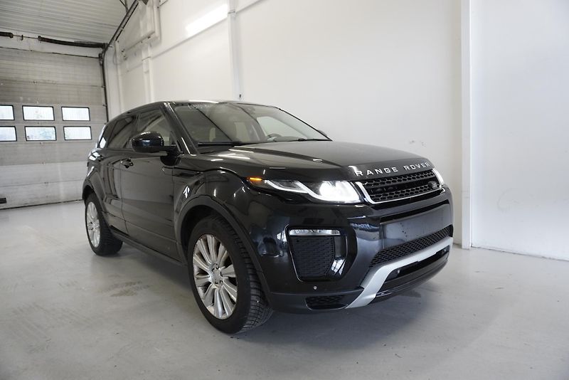 Land Rover Range Rover Evoque 2.0SE DYNAMIC 4WD AUTOMAT - fotka 3 z 30