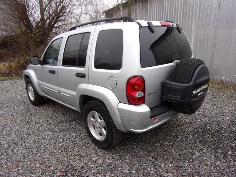 Jeep Cherokee (2004) 2.5 CRD 105kW 4X4  BEZ KOROZE - fotka 7 z 23