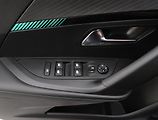 Peugeot 2008 (2022) Allure 1.2 PureTech, Automat - náhled 25