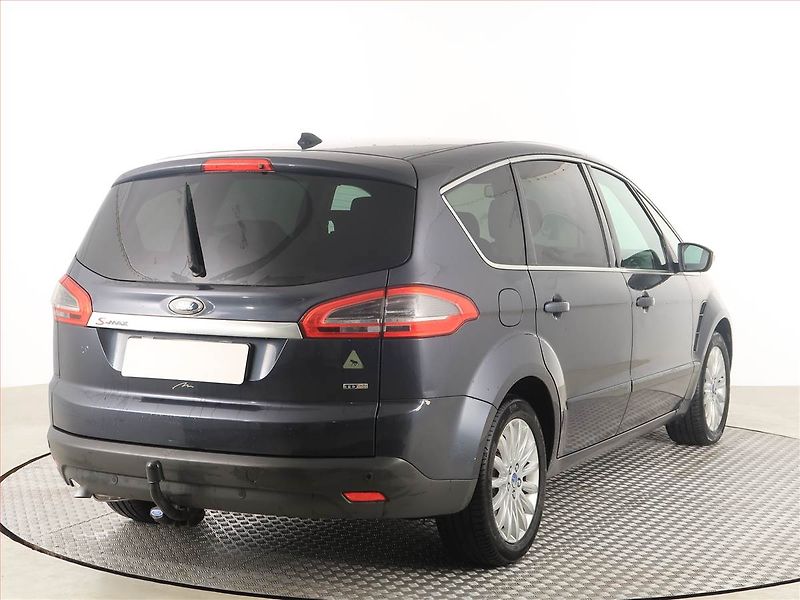 Ford S-MAX (2011) Titanium 2.0 TDCi, Navi - fotka 5 z 18