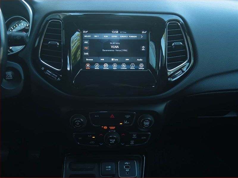 Jeep Compass (2021) 1.3 T-GDI, Tempomat - fotka 12 z 18