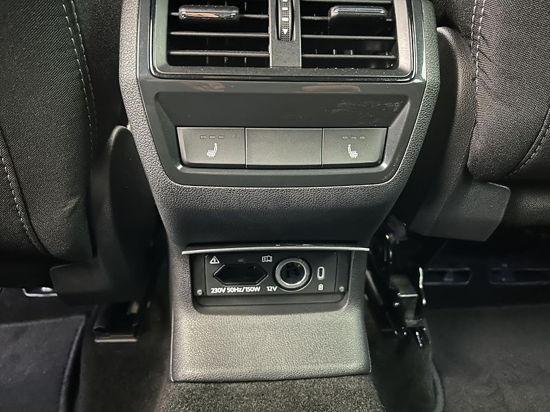 Škoda Karoq 1.5 TSI SportLine - fotka 16 z 23