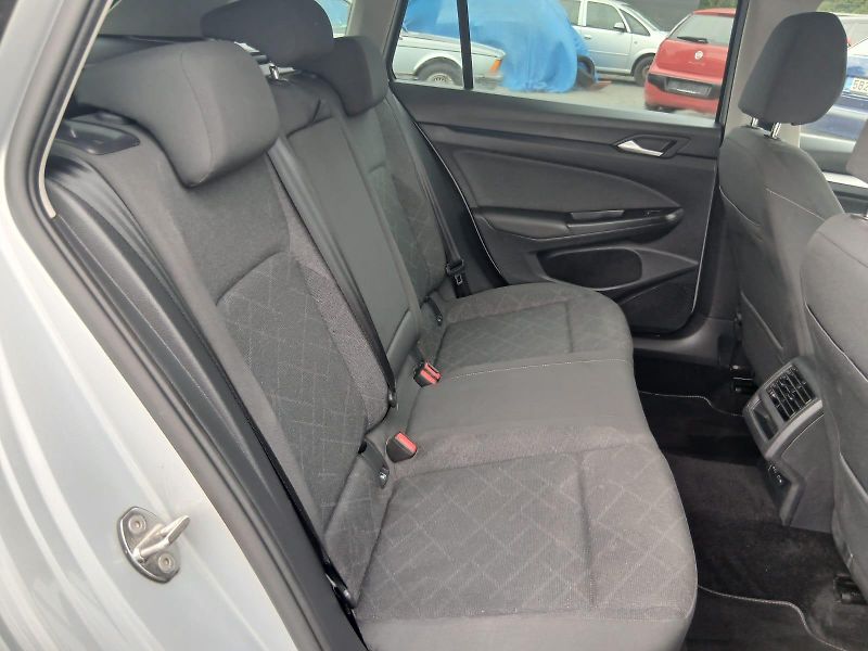 Volkswagen Golf 8, 2.0tdi, automat, ALU 17