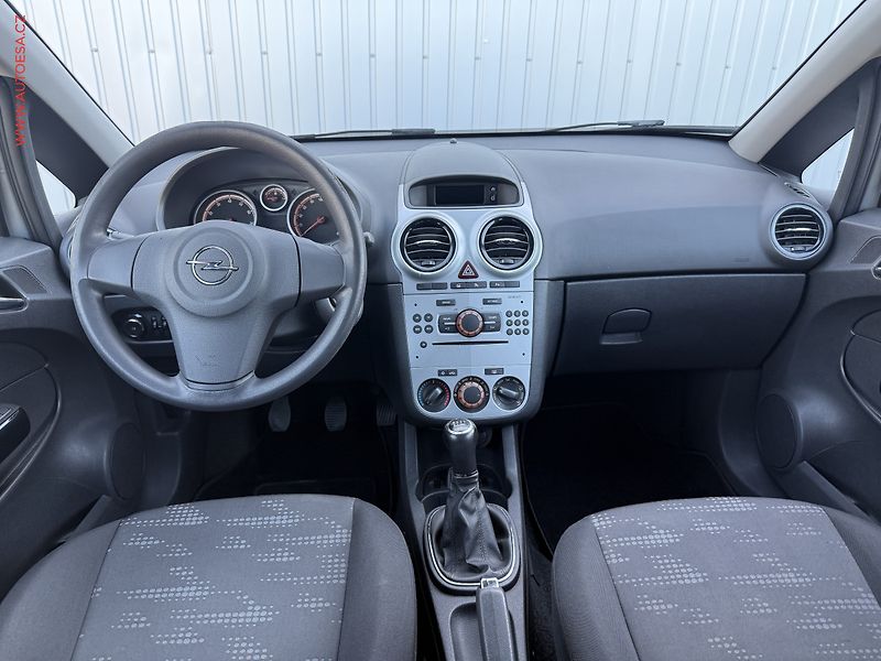 Opel Corsa (2012) 1.2 i, AC, park.asist - fotka 8 z 15