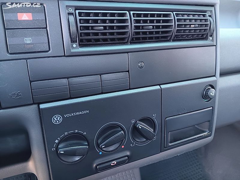 Volkswagen Transporter 2.4D 57kW valník - fotka 17 z 21