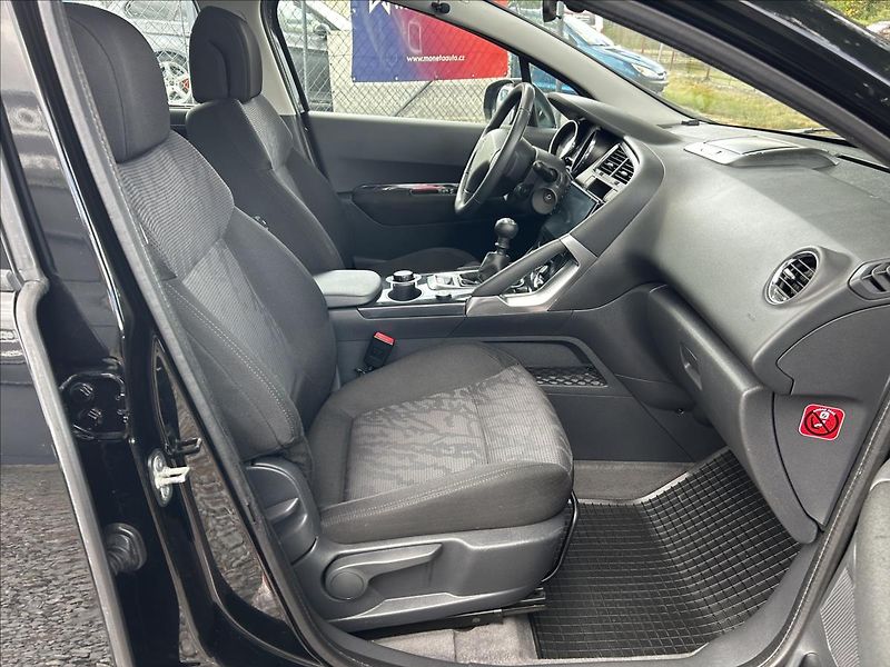 Peugeot 3008 1,6 HDi  Tažné,ALU,Klimatizace - fotka 28 z 43