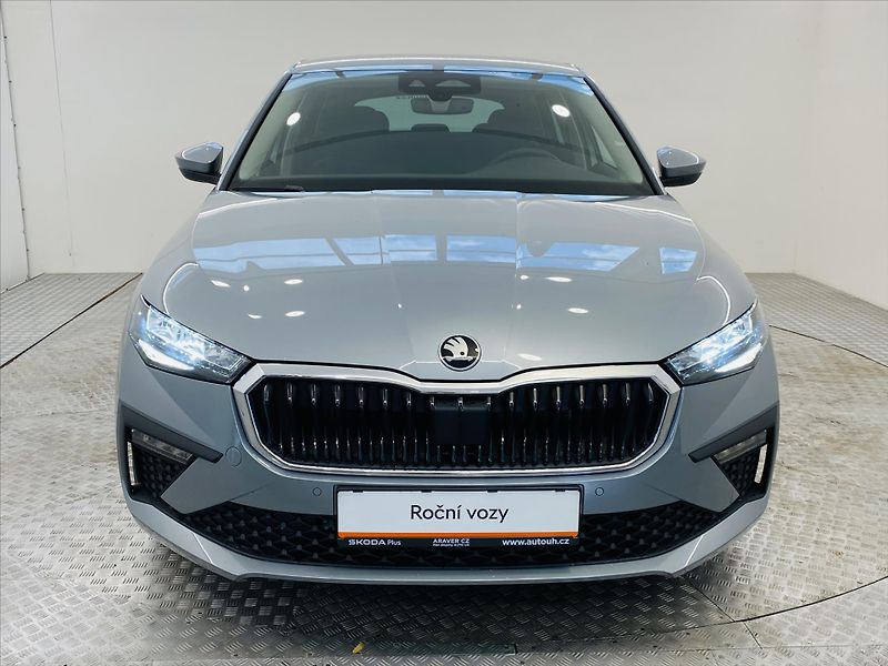 Škoda Scala 1,0 TSI 85kW Top Selection - fotka 4 z 23