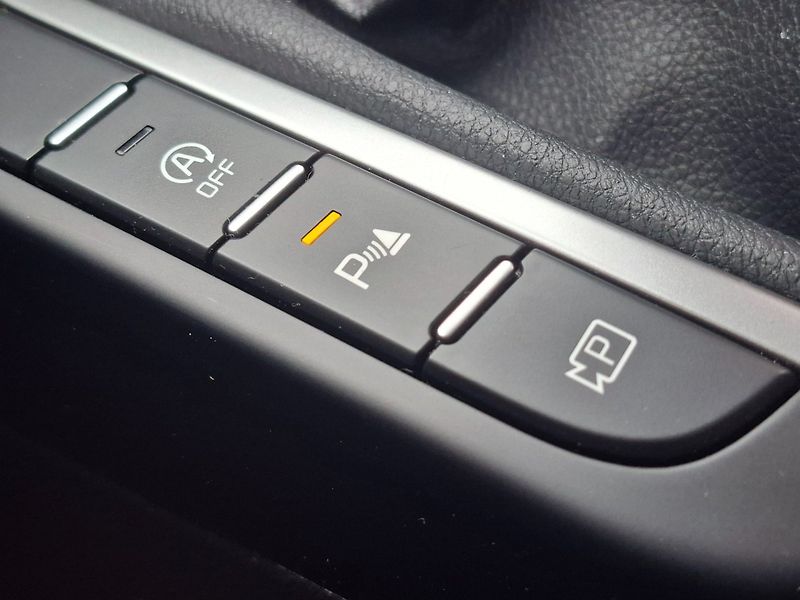 Kia Ceed (2023) SW 1.5T-GDI 118kW -1.MAJITEL - fotka 17 z 38