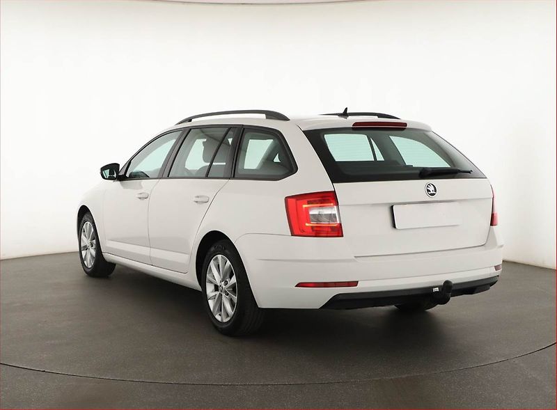 Škoda Octavia (2018) 1.6 TDI, Automat, Navi - fotka 4 z 16