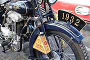 Detail na přední kolo motocyklu Praga 500 BD DOHC.