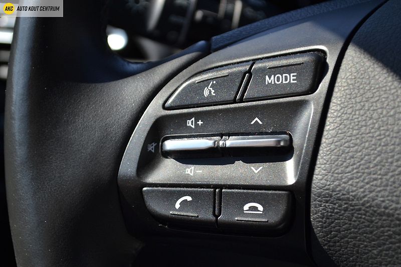 Hyundai i30 1.0T-GDI SMART ALU16 - fotka 33 z 49