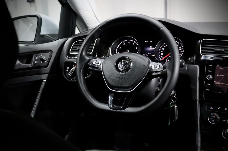 Volkswagen Golf Variant 7 FL 1.4 TSI 92 kW Highline - fotka 20 z 35