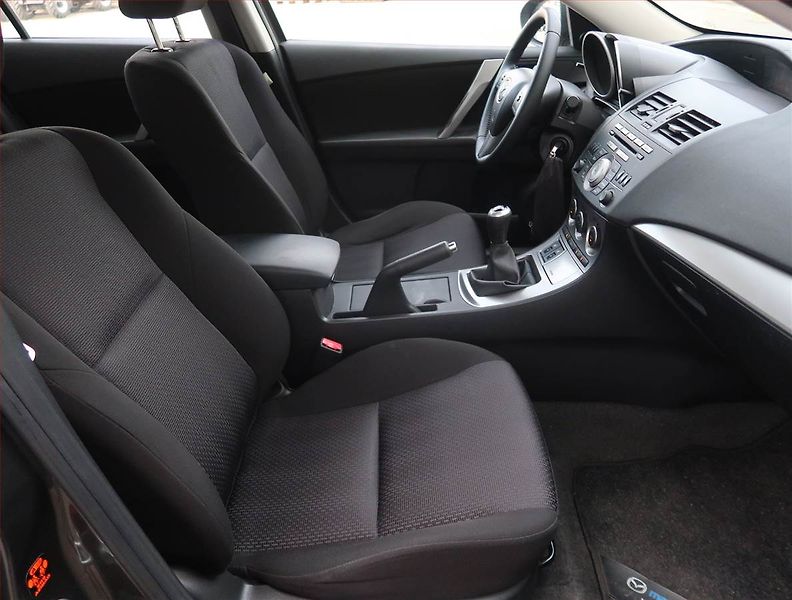 Mazda 3 (2009) 2.0, Navi, Tempomat - fotka 9 z 20