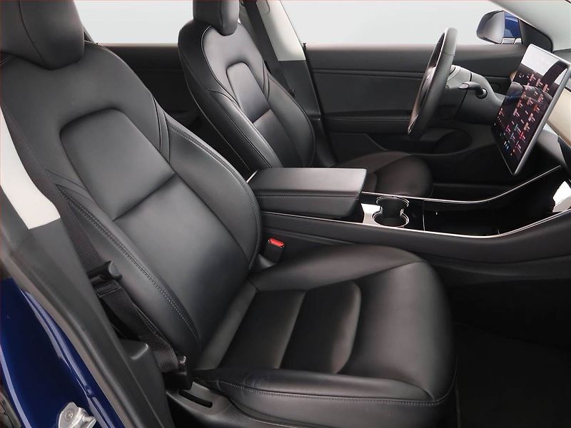 Tesla Model 3 (2019) Long Range 4WD 82kWh, SoH 84% - fotka 9 z 21