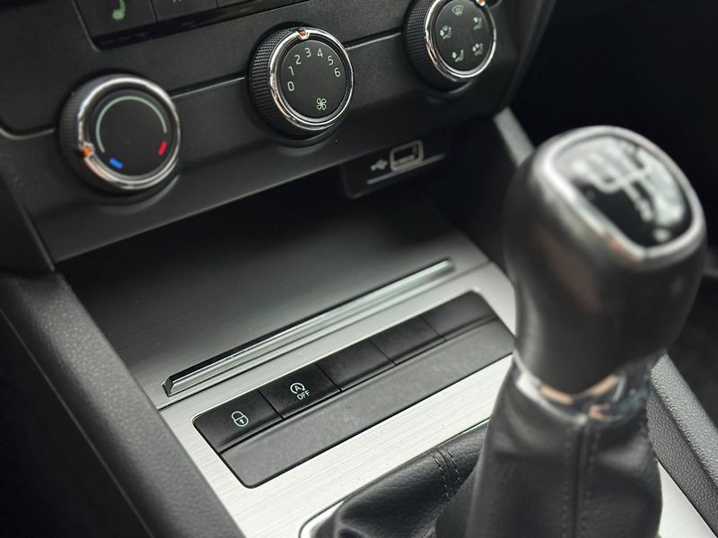 Škoda Octavia 1.6 1.MAJITEL ČR DPH NEBOURÁNO - fotka 14 z 25